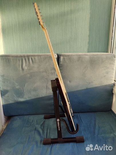 Стойка для гитары