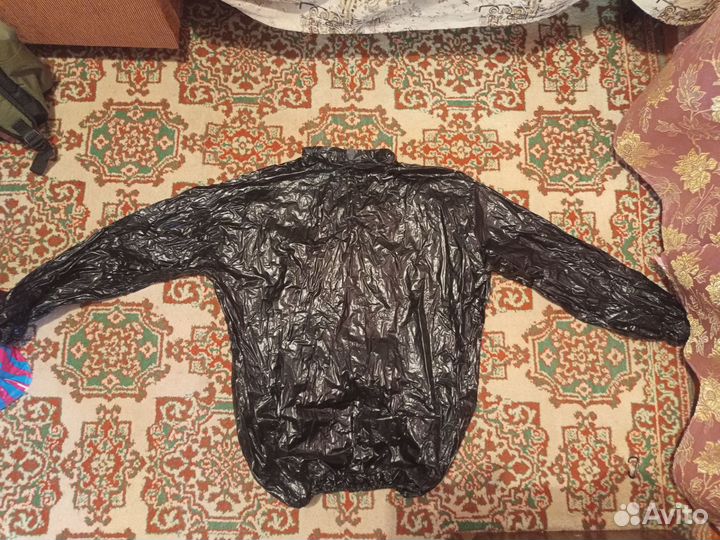 Спортивный инвентарь /Боксерские перчатки/ Шлем