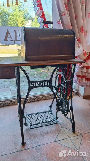 Швейная машина Singer