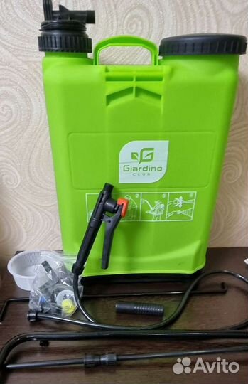 Опрыскиватель садовый ручной