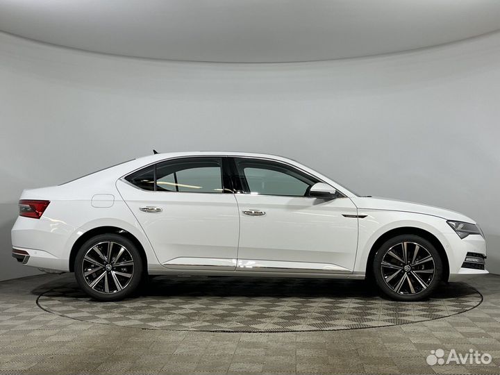 Skoda Superb 2.0 AMT, 2024