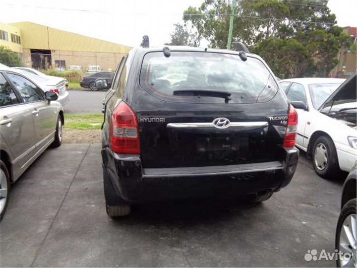 Разбор на запчасти Hyundai Tucson 1