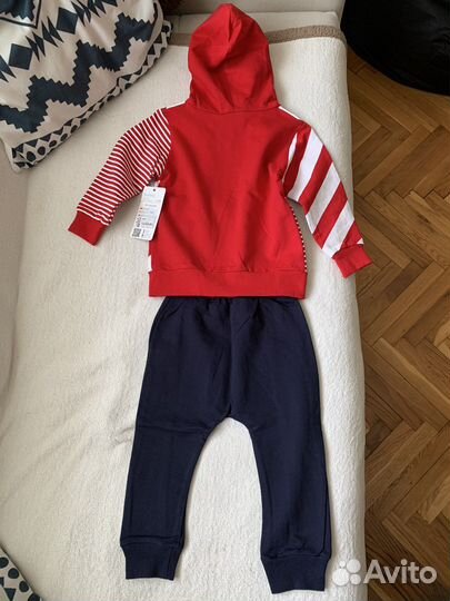 Костюм на мальчика 92 новый Турция