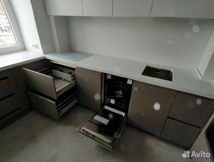 Кухня хайтек по вашим размерам