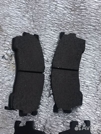 Тормозные колодки Mazda 323F BJ