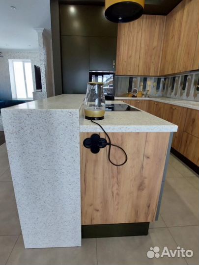 Кухонный гарнитур с островом