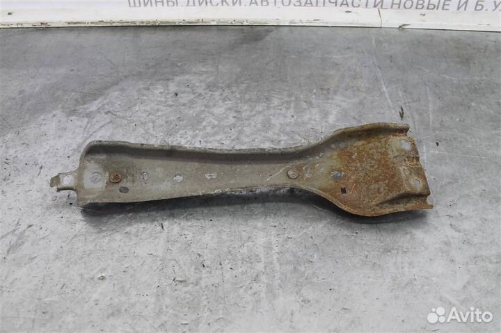 Планка телевизора Nissan Sentra B17