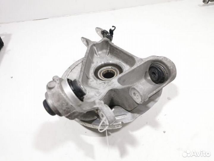 Кулак задний правый Land Rover Range Rover Sport