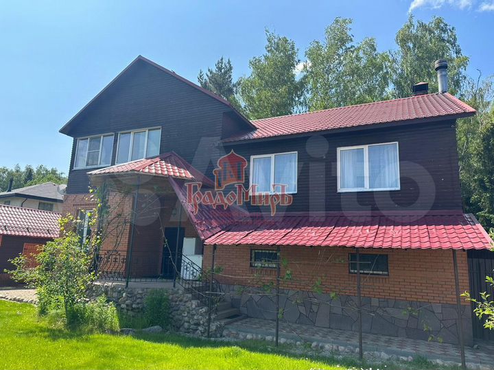 Дом 350 м² на участке 16 сот.