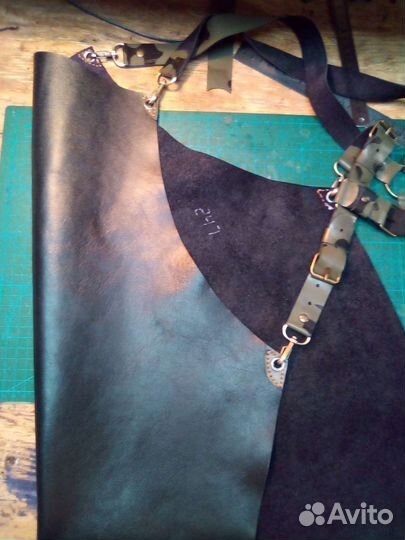 Фартук бармена, официанта кожанный. Просто к грилю