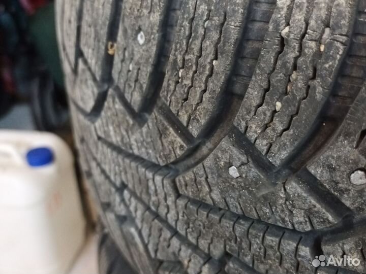 Зимние колеса 5/114,3 215/70/r15