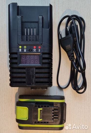 Зарядное устройство и аккумулятор Worx