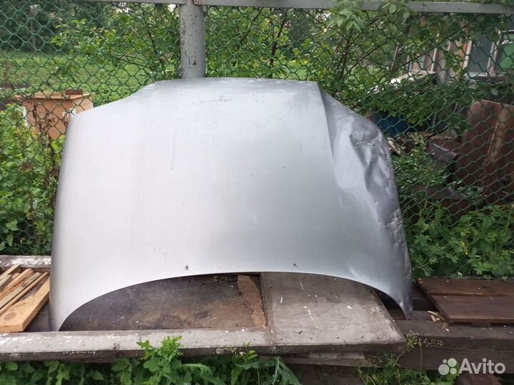 Капот б/у от Нивы Шевроле