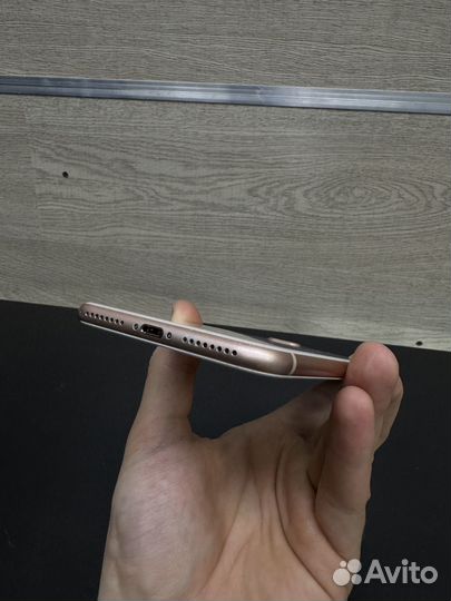 iPhone 8 Plus, 64 ГБ