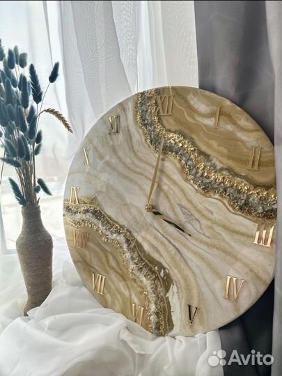 Часы из эпоксидной смолы