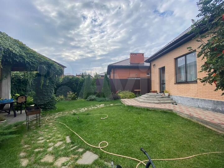 Дом 100 м² на участке 5 сот.