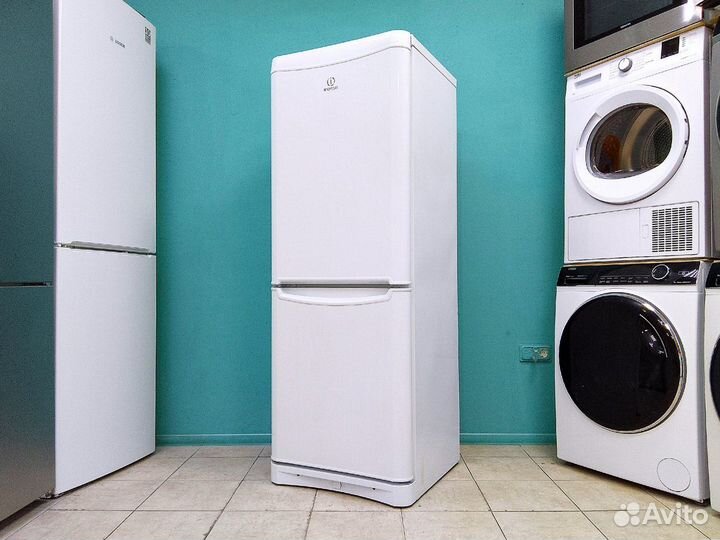 Холодильник б/у Indesit. На гарантии