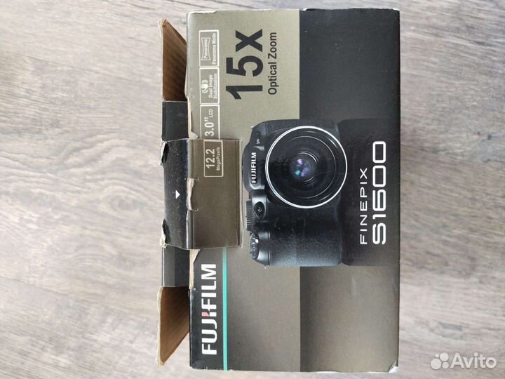 Компактный фотоаппарат