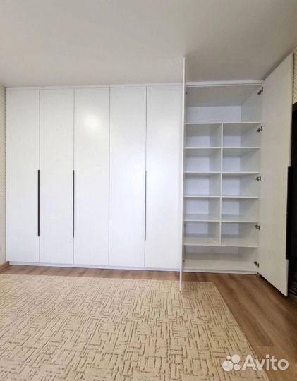 Шкаф под потолок