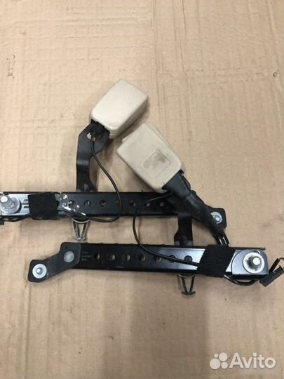 Замок ремня безопасности задний Mercedes-Benz