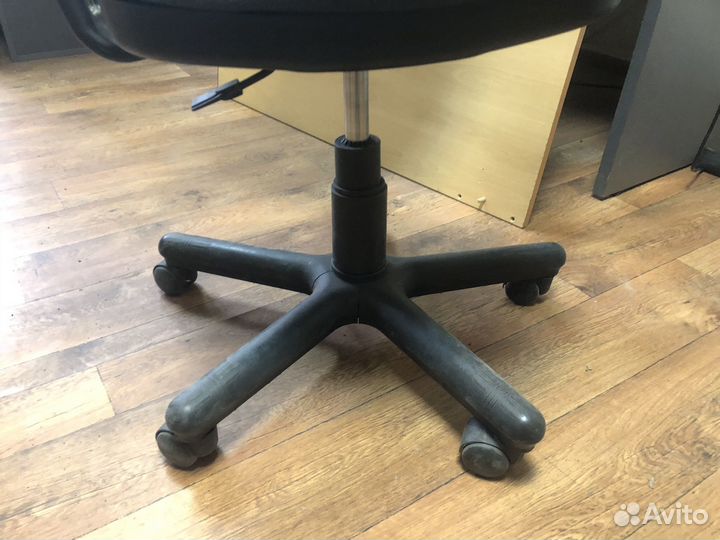 Компьютерное кресло