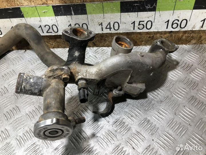 Корпус термостата Chrysler Sebring/dodge stratus 2