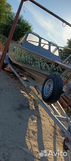 Лодка Урал 580