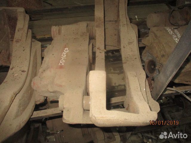 Суппорт правый Iveco 41033394