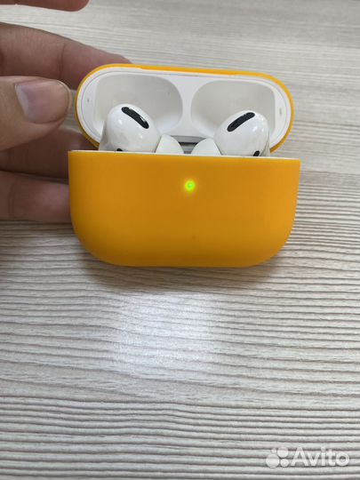 Apple airpods pro