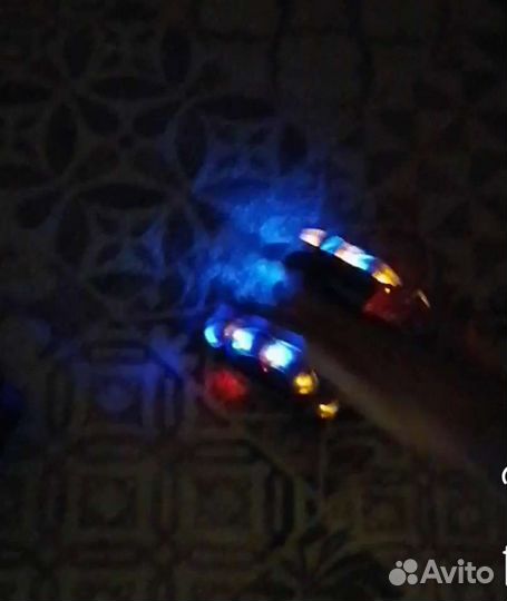 Ролики светящиеся на обувь, на пятку