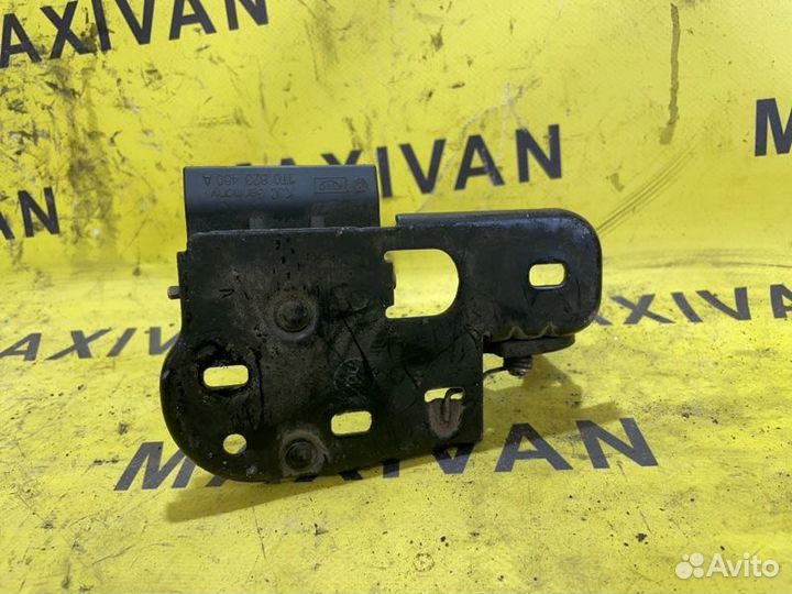 Замок капота Volkswagen Caddy 1.9 2008