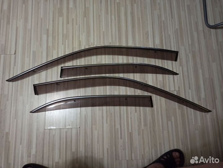 Дефлекторы toyota Бревис