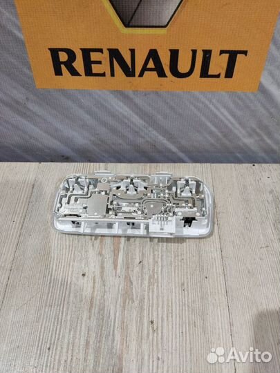Плафон Подсветка фонарь салона Renault kaptur