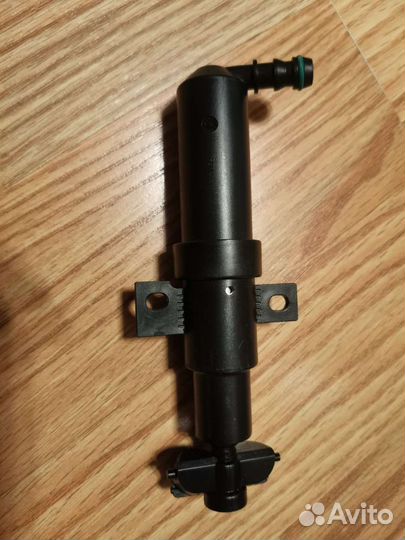 Vw passat B8 форсунка омывателя правая новая
