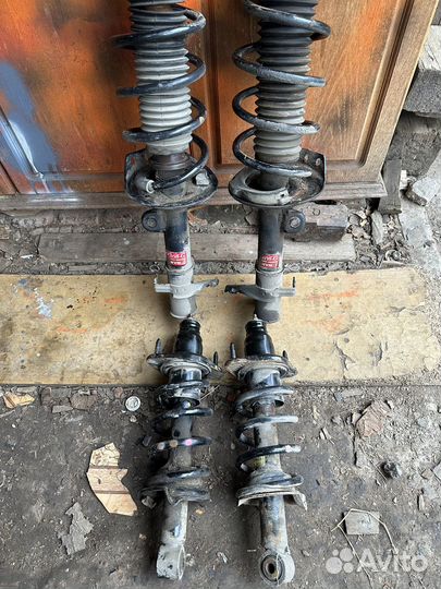 Стойки в сборе honda cr-v 3