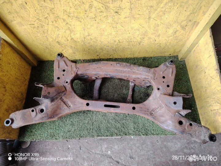 Подрамник задний Nissan Qashqai J10 HR16DE 2009