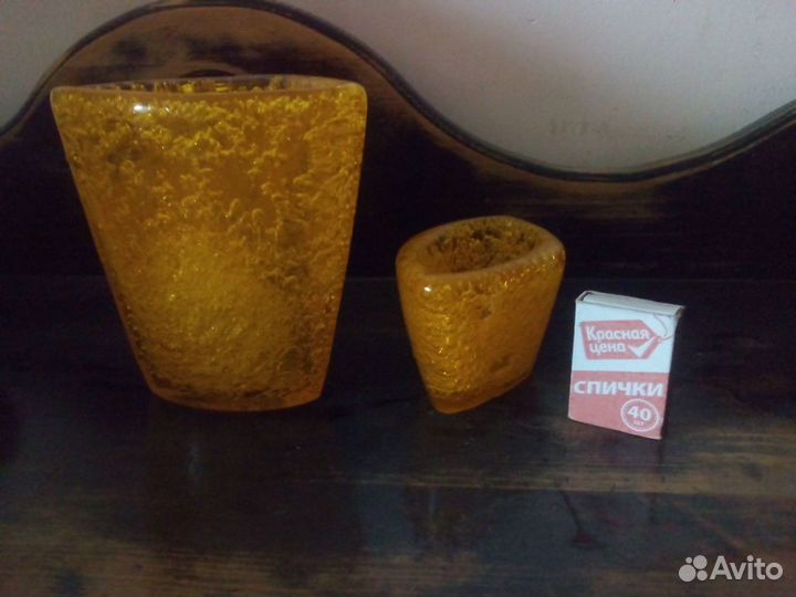 Пара вазочек, янтарь
