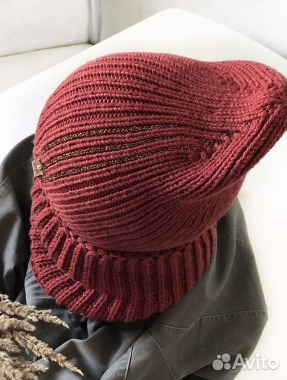 Шапка женская вязаная ручная работа