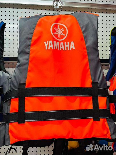 Спасательный жилет yamaha