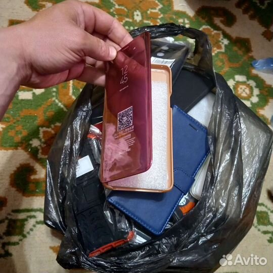 Чехлы на телефон