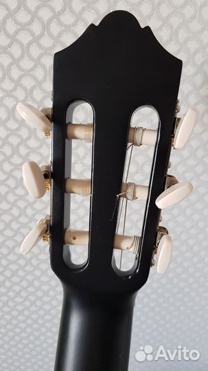 Классическая гитара yamaha C40