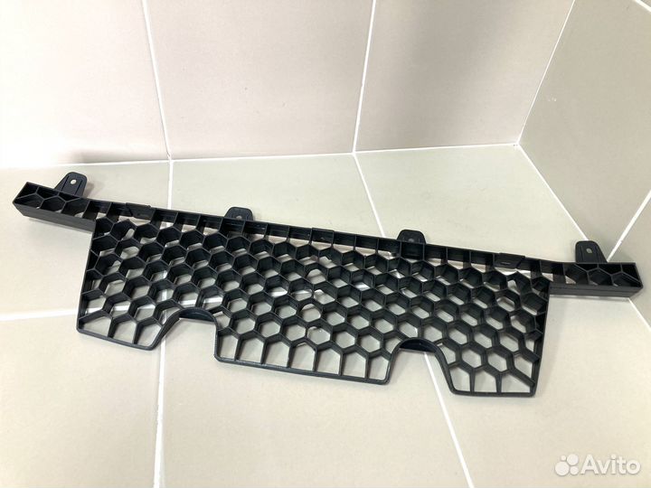 Усилитель переднего бампера нижний LADA Vesta