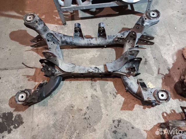 Подрамник задний BMW X5 E70