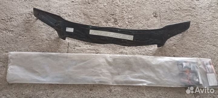 Дефлектор капота