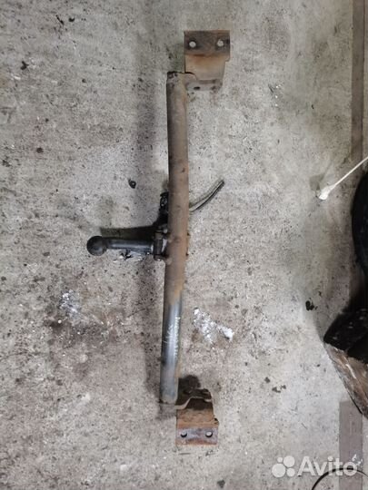 Фаркоп Toyota avensis t220