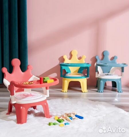 Пластиковый стульчик для кормления и для игр объявление продам