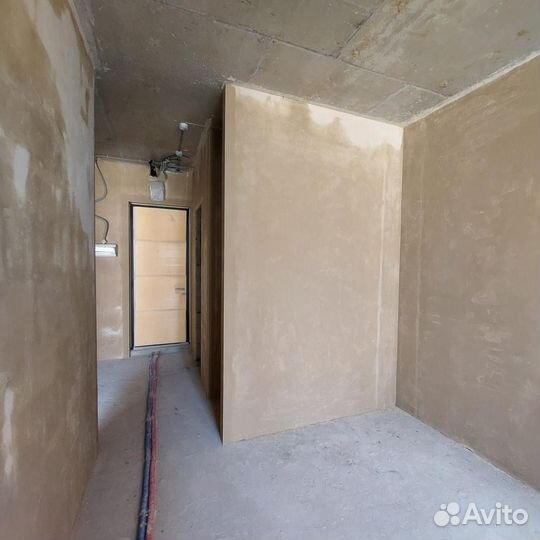 Штукатурка стен по маякам, электрика сантехника