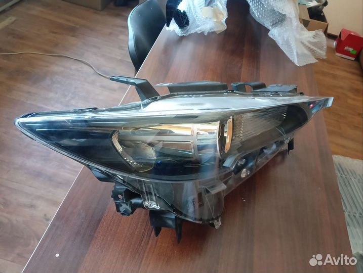 Фара правая Mazda CX-5 Оригинал 2017-2023