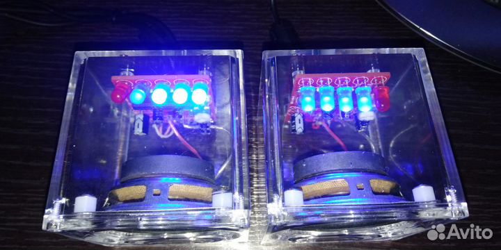 Две прозрачные мини колонки каждая по 3 вата