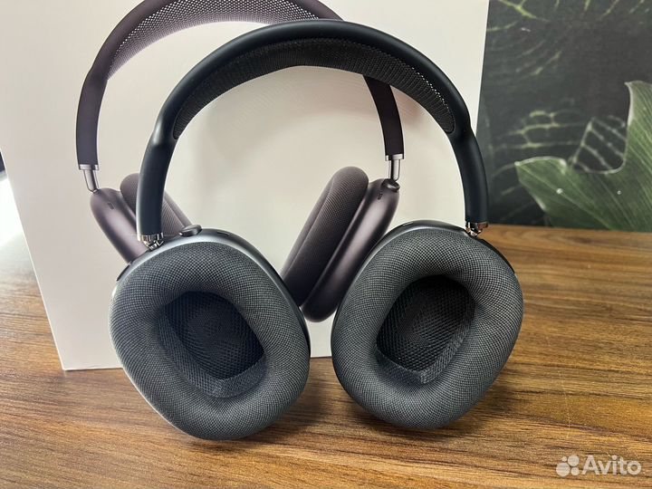 Apple AirPods Max Space Gray